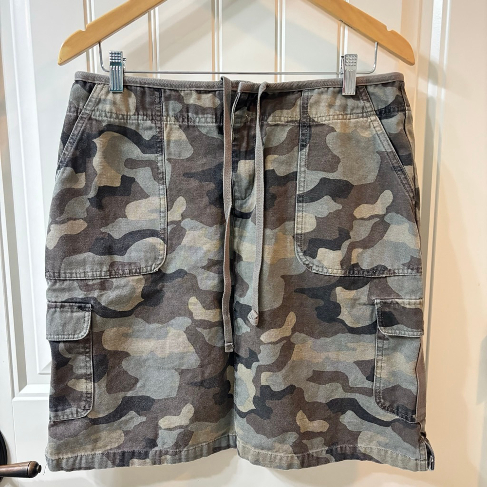 Women's Cabela's Camo A-Line cargo knee length Skirt Size 12 Green Brown
